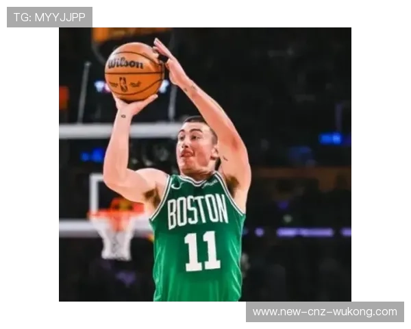 佩顿·普里查德利用无球掩护拉开空间 提升三分命中率明显